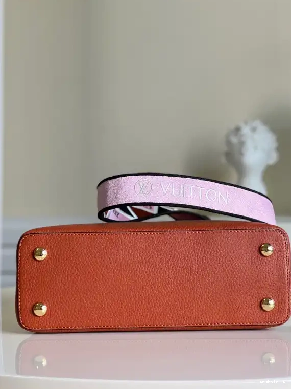 WIS CAPUCINES LOUIS VUITTON MM 0701